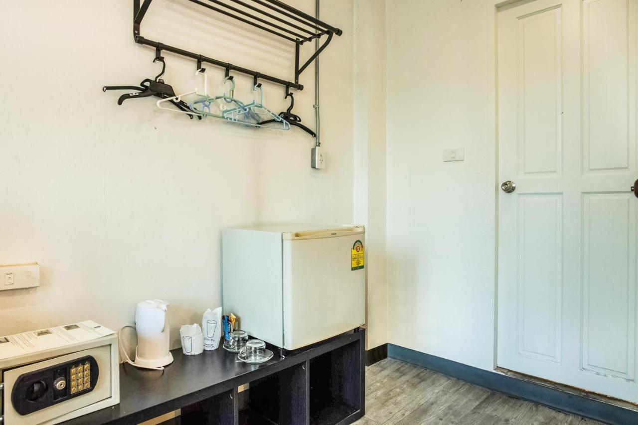 Oyo 437 Hostel Na Nara Bangkok Eksteriør bilde