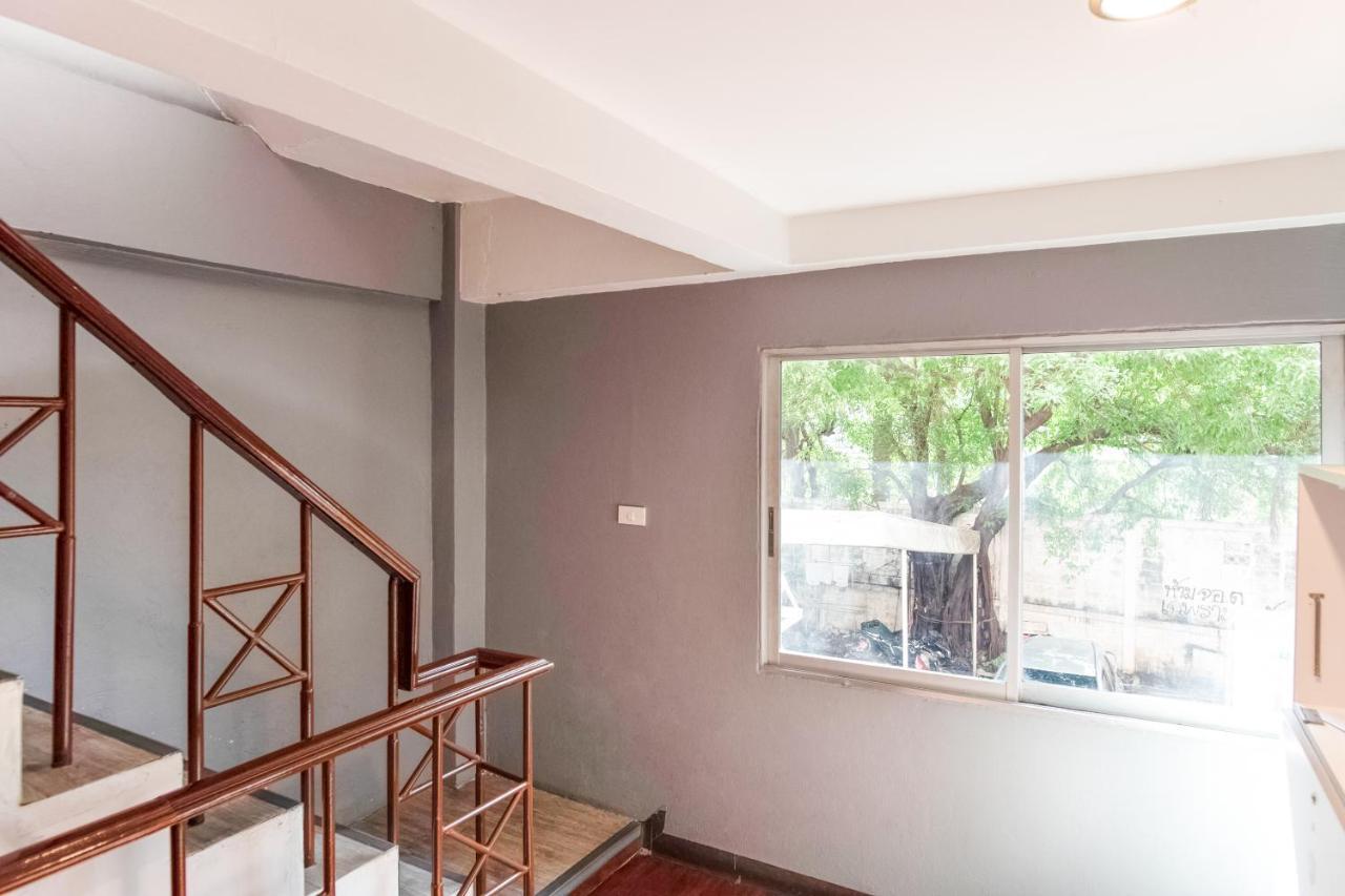 Oyo 437 Hostel Na Nara Bangkok Eksteriør bilde